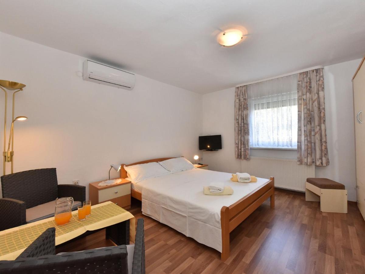 Traditional Apartment In Zadar With Garden Exterior foto